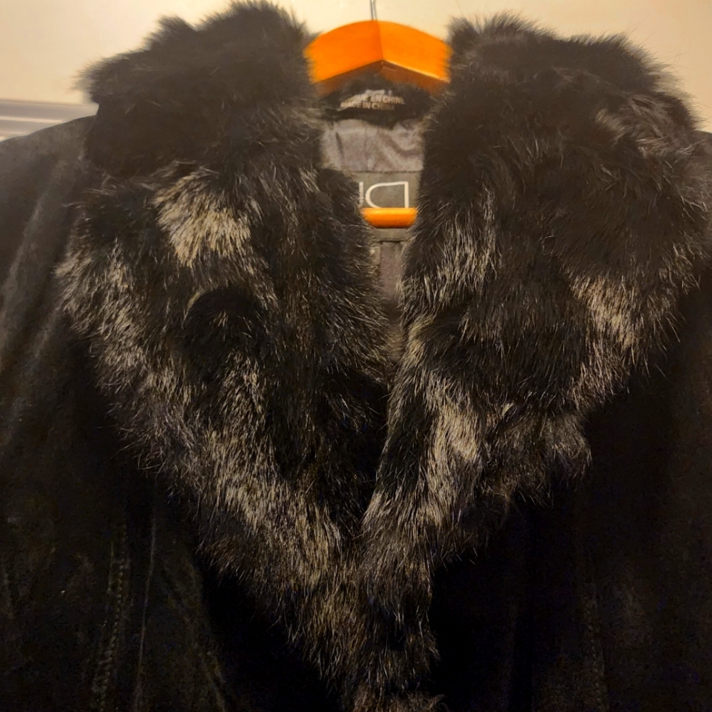 UTEX Design Black Leather Suede Jacket with Fur Collar